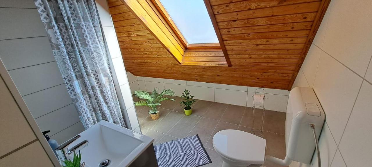 Babi Apartmanhaz Gyenesdiás Kültér fotó