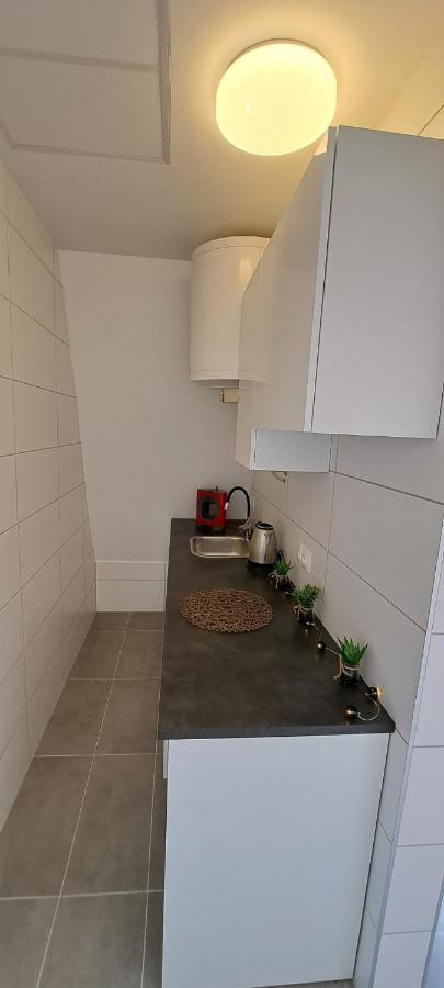 Babi Apartmanhaz Gyenesdiás Kültér fotó