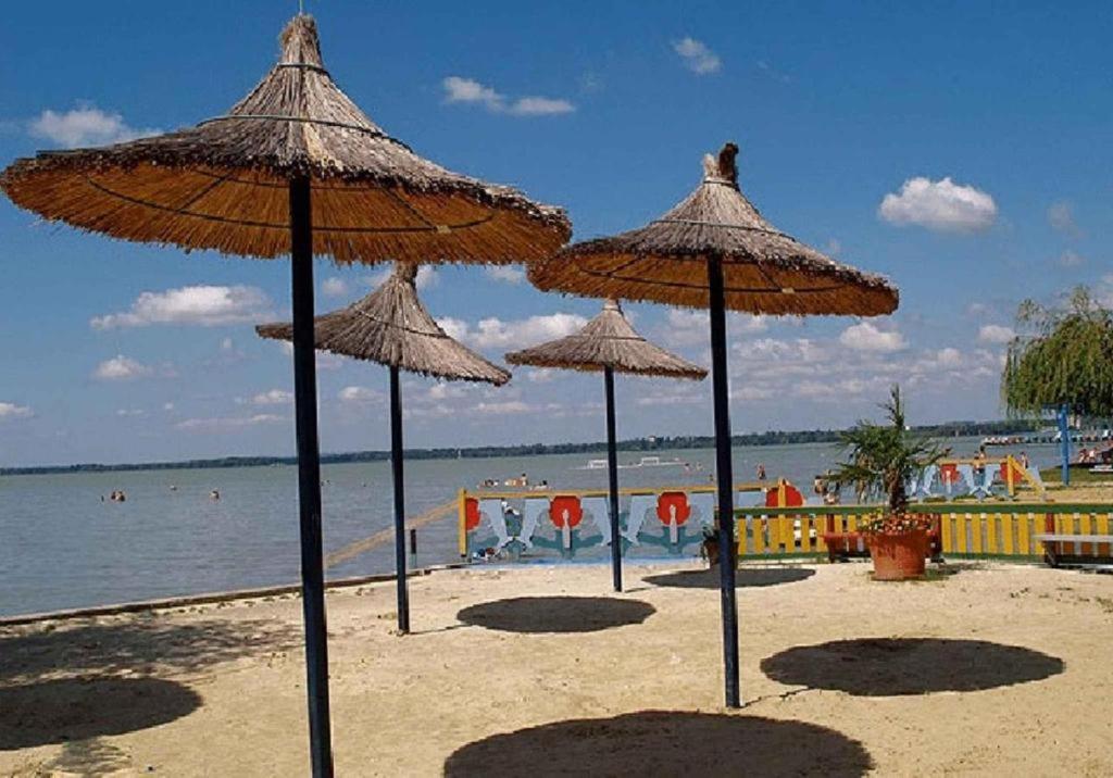 Babi Apartmanhaz Gyenesdiás Kültér fotó